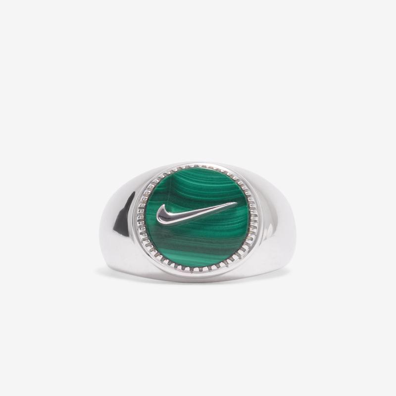 O Thongthai - Signature Signet Ring With Swoosh - (Green)